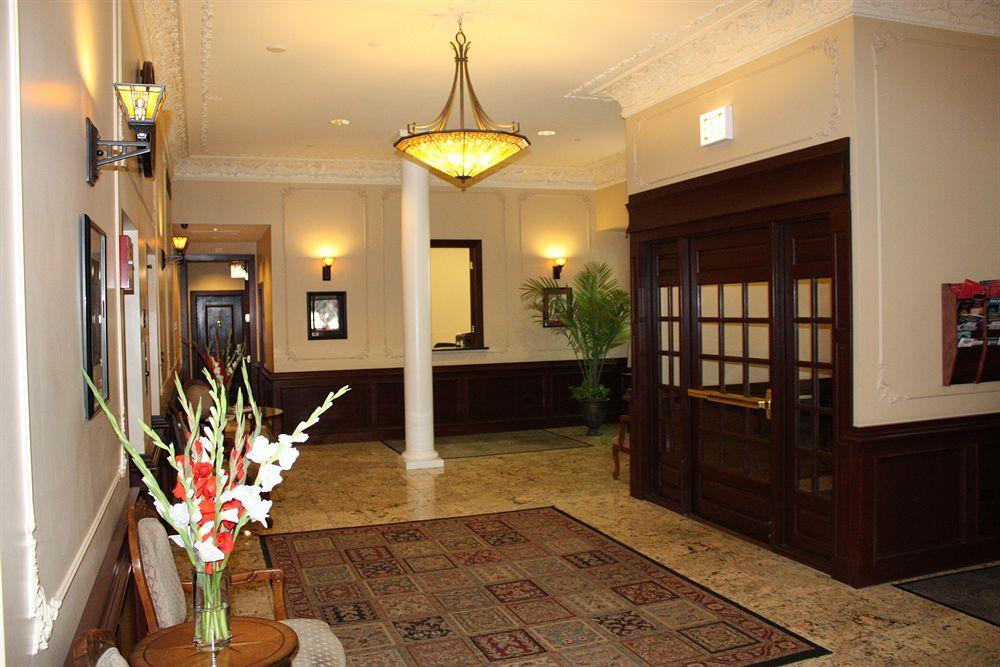 Dewitt Hotel And Suites Чикаго Экстерьер фото