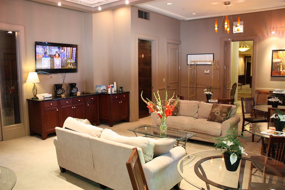 Dewitt Hotel And Suites Чикаго Экстерьер фото