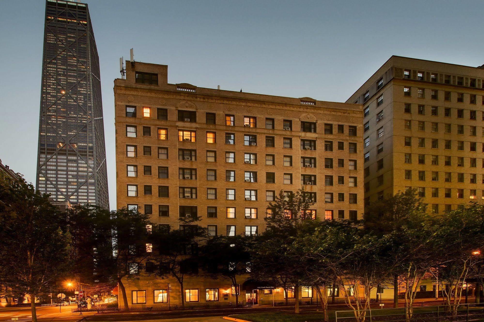 Dewitt Hotel And Suites Чикаго Экстерьер фото